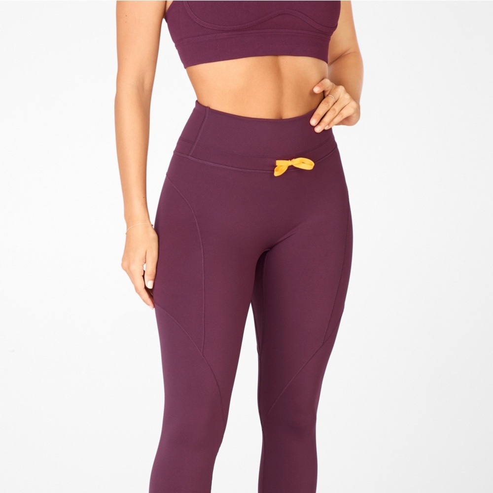 Fabletics - High-Waisted Motion365 Paneled Legging - Burgundy Gold Detail Small